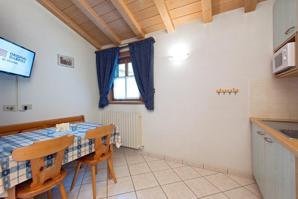 Bait Vegl Apartman Livigno Szoba fotó