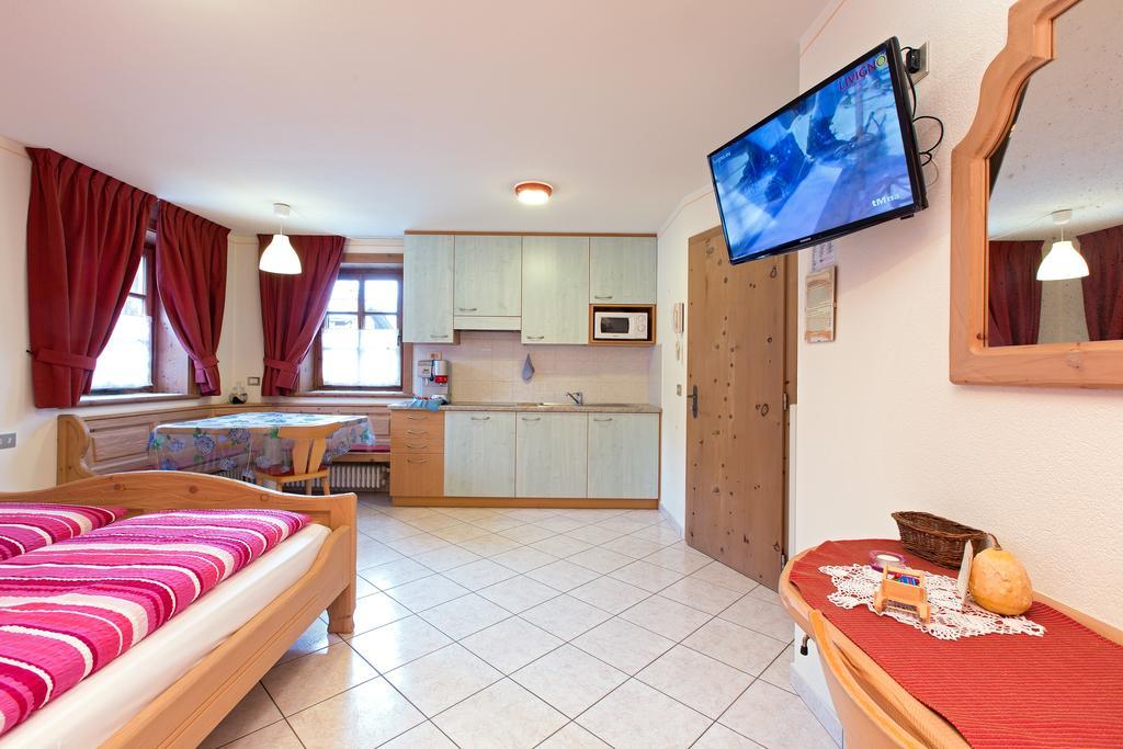 Bait Vegl Apartman Livigno Szoba fotó