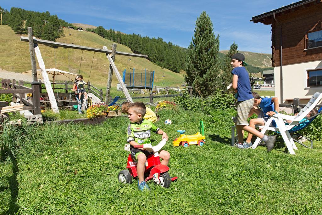 Bait Vegl Apartman Livigno Kültér fotó